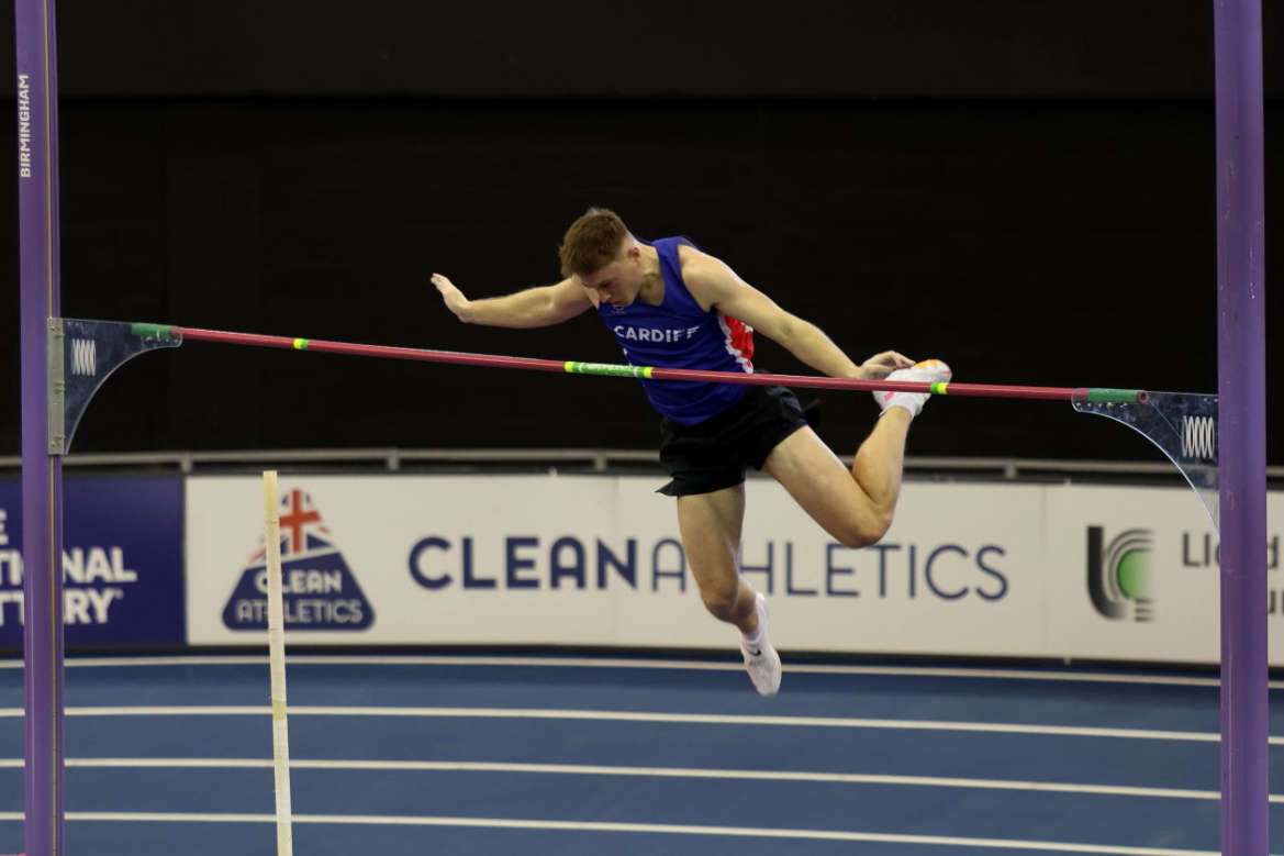 Mark Mellor goes clear on his way to a silver medal.